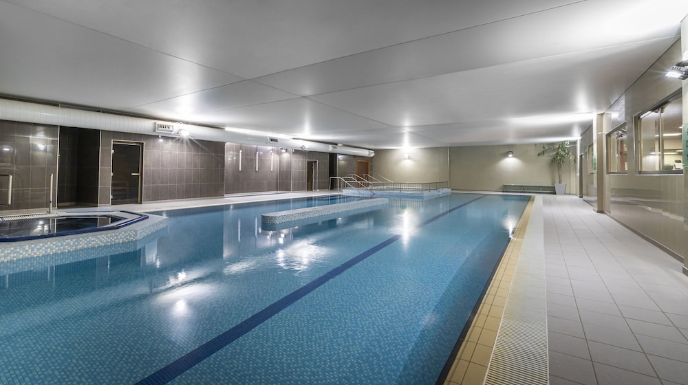 Maldron Hotel & Leisure Centre Tallaght — Swimming pool in Dublin, Dublin City