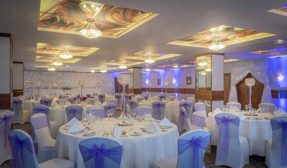 Maldron Hotel & Leisure Centre Tallaght — Restaurant & bars in Dublin, Dublin City