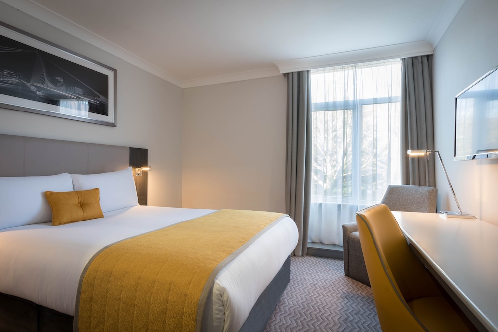 Maldron Hotel & Leisure Centre Tallaght — Hotel rooms in Dublin, Dublin City