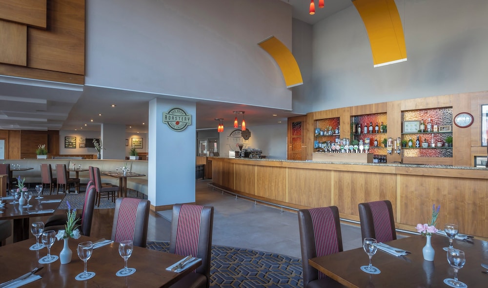 Maldron Hotel & Leisure Centre Tallaght — Restaurant & bars in Dublin, Dublin City
