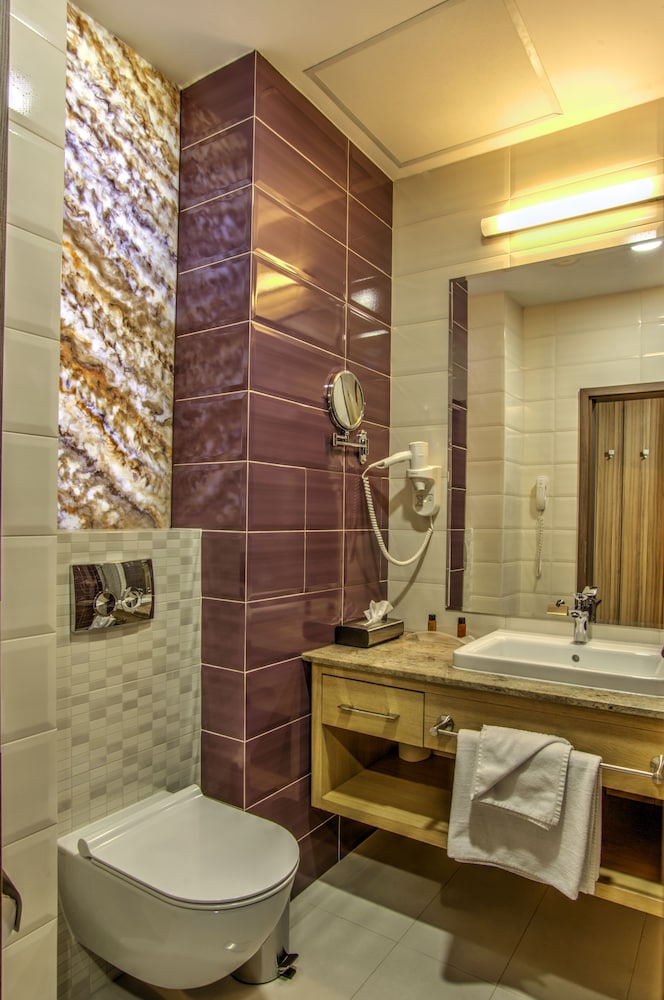 Holiday Inn Plovdiv by IHG — Hotel rooms in Plovdiv, Plovdiv