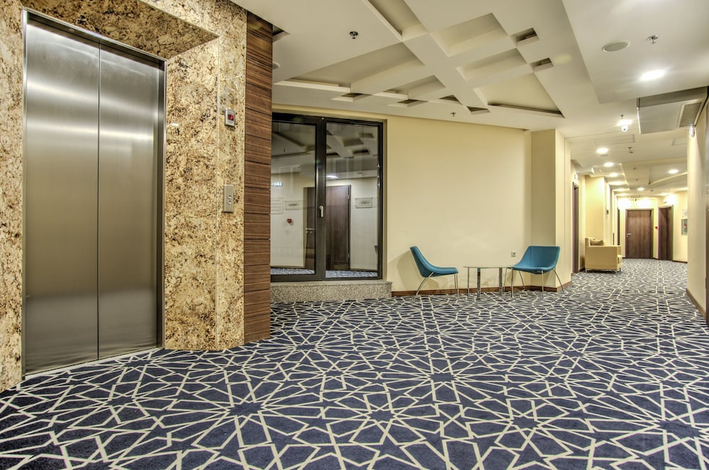 Holiday Inn Plovdiv by IHG — Hotel building in Plovdiv, Plovdiv