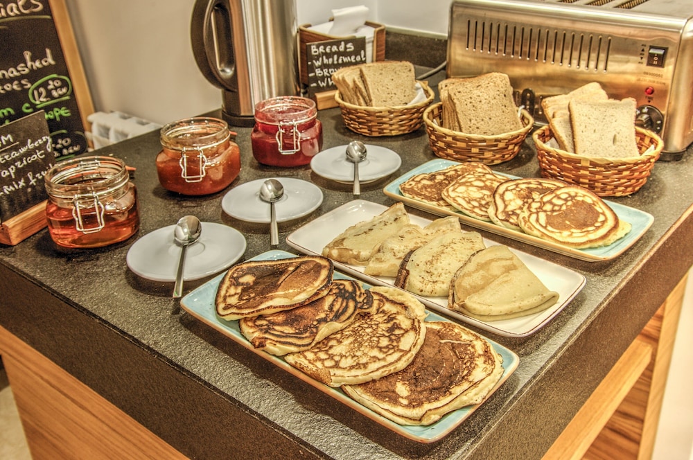 Holiday Inn Plovdiv by IHG — Restaurant & bars in Plovdiv, Plovdiv