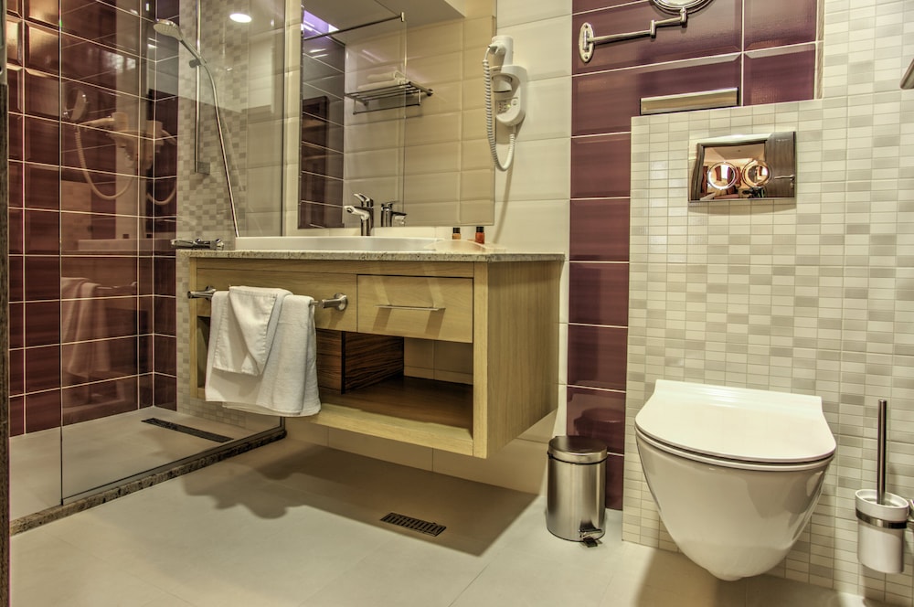 Holiday Inn Plovdiv by IHG — Hotel rooms in Plovdiv, Plovdiv