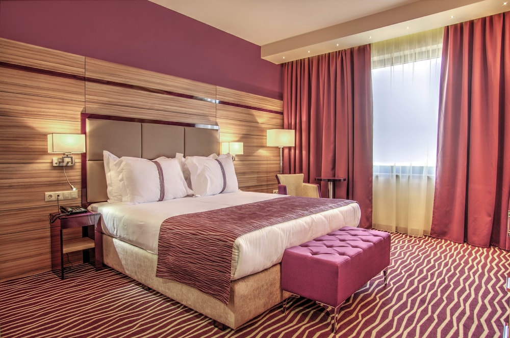 Holiday Inn Plovdiv by IHG — Hotel rooms in Plovdiv, Plovdiv