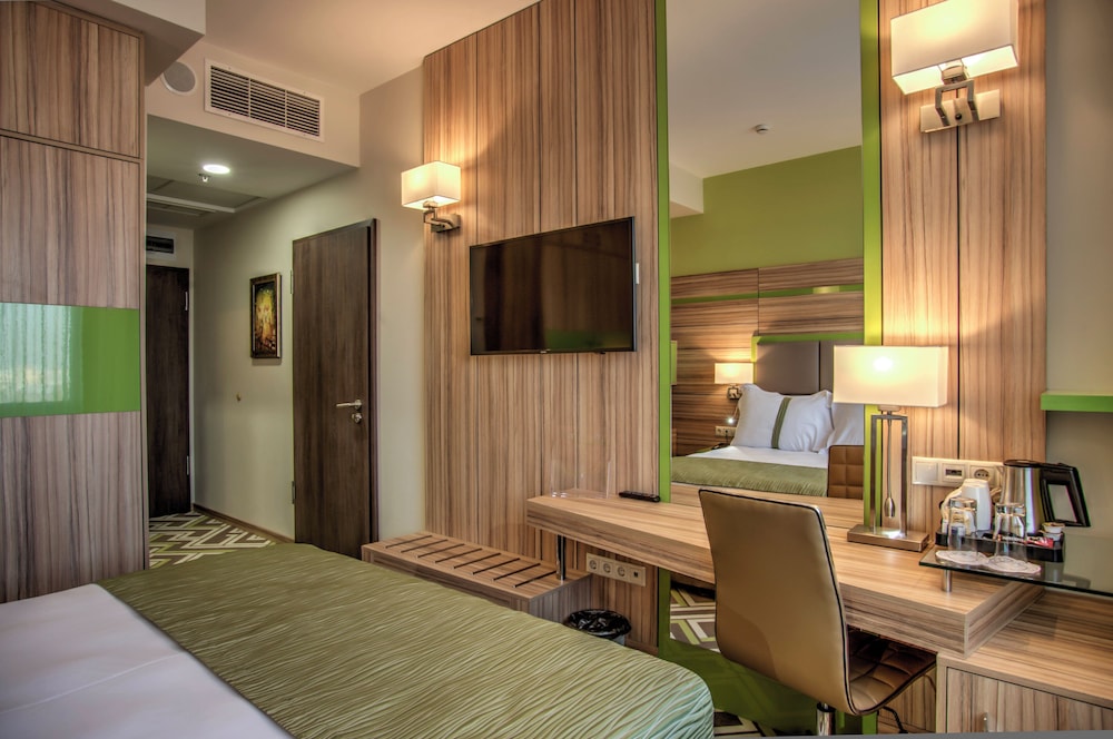 Holiday Inn Plovdiv by IHG — Hotel rooms in Plovdiv, Plovdiv