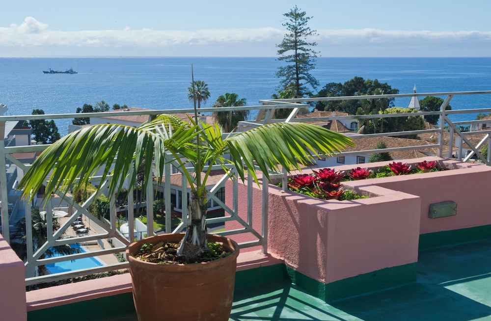 Aparthotel Imperatriz — Hotel rooms in Funchal, Madeira