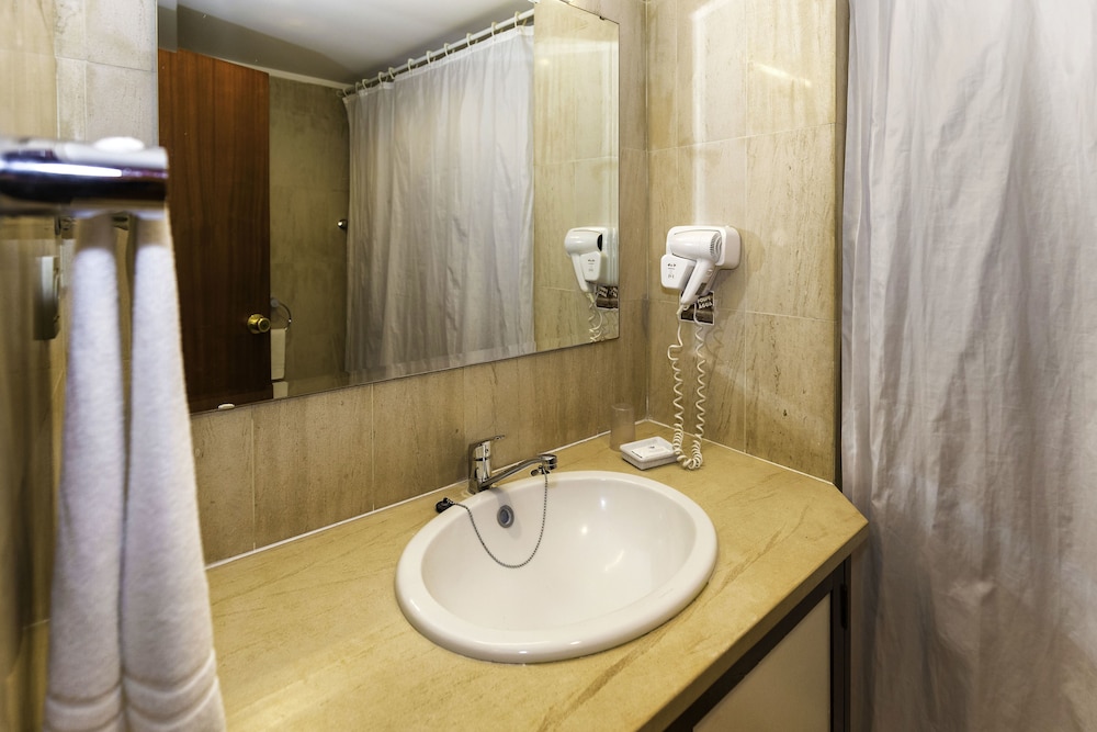 Aparthotel Imperatriz — Hotel rooms in Funchal, Madeira