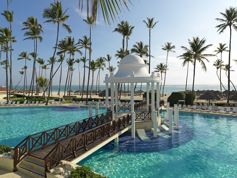 Paradisus Palma Real Golf & Spa Resort All Inclusive — Swimming pool in Bavaro, La Altagracia
