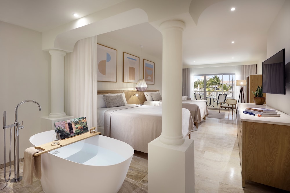Paradisus Palma Real Golf & Spa Resort All Inclusive — Hotel rooms in Bavaro, La Altagracia