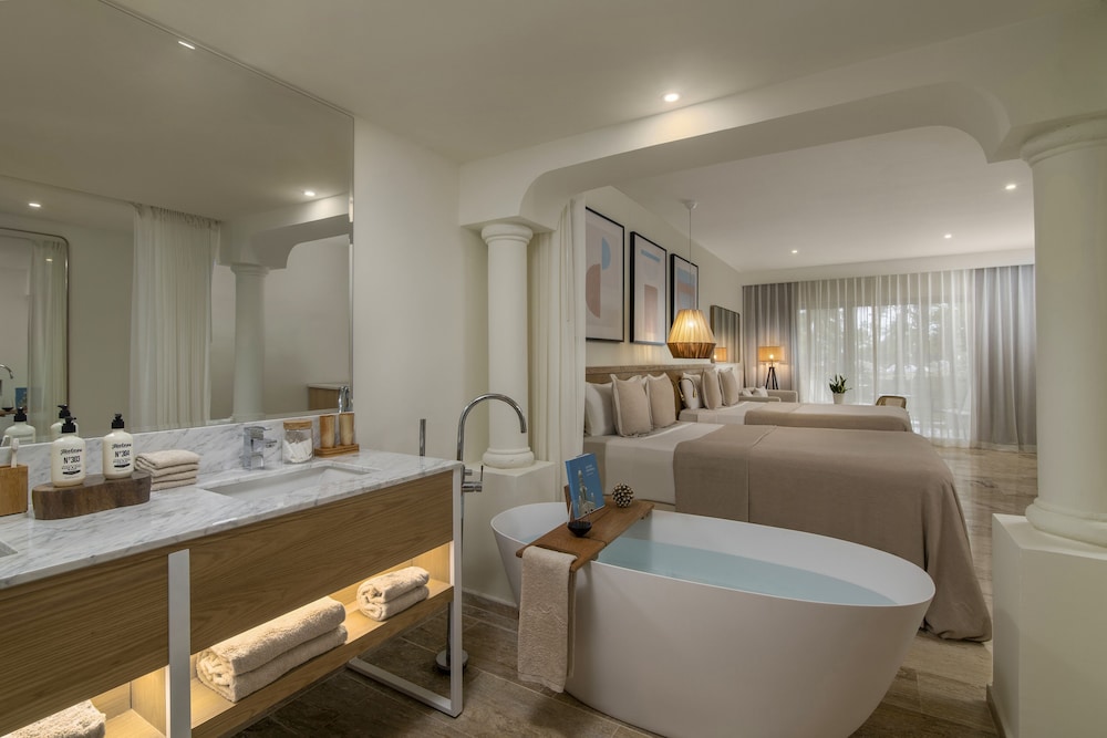Paradisus Palma Real Golf & Spa Resort All Inclusive — Hotel rooms in Bavaro, La Altagracia