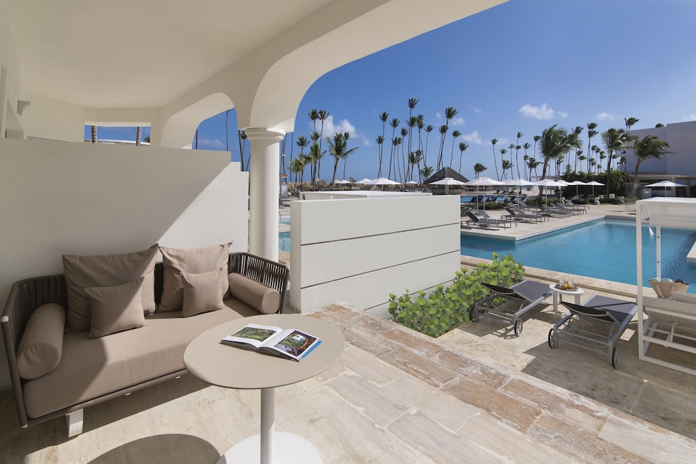 Paradisus Palma Real Golf & Spa Resort All Inclusive — Swimming pool in Bavaro, La Altagracia