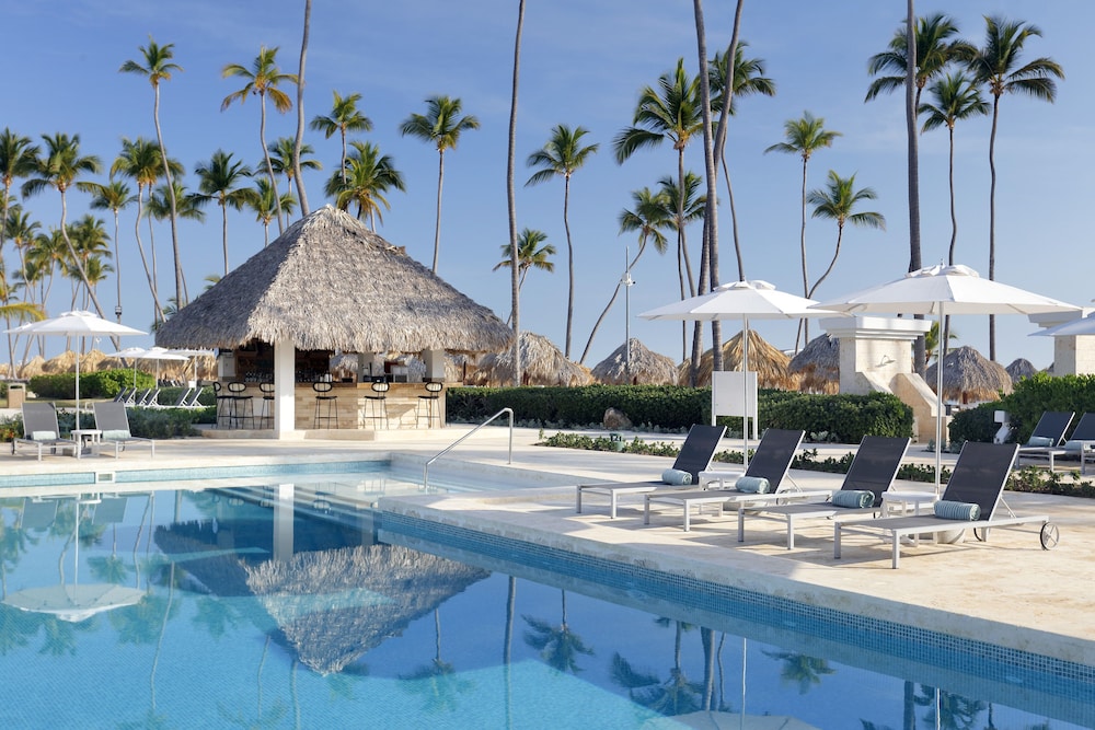 Paradisus Palma Real Golf & Spa Resort All Inclusive — Swimming pool in Bavaro, La Altagracia