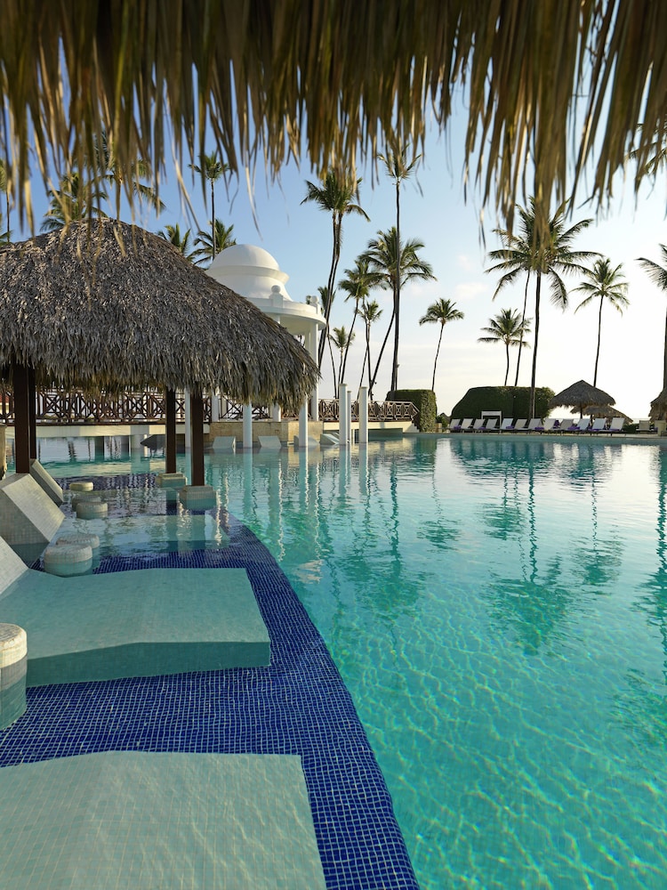 Paradisus Palma Real Golf & Spa Resort All Inclusive — Swimming pool in Bavaro, La Altagracia