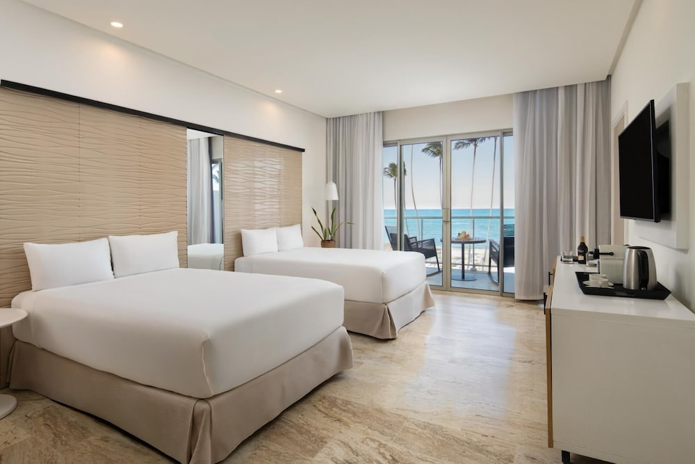Paradisus Palma Real Golf & Spa Resort All Inclusive — Hotel rooms in Bavaro, La Altagracia