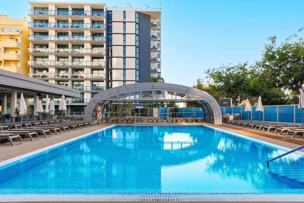 Jupiter Algarve Hotel - Beach & Spa — Swimming pool in Portimão, Faro