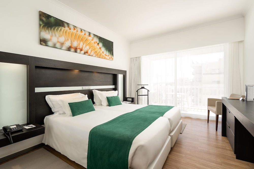 Jupiter Algarve Hotel - Beach & Spa — Hotel rooms in Portimão, Faro