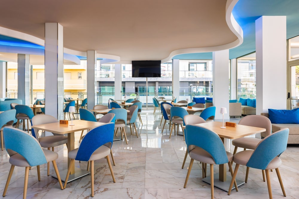 Jupiter Algarve Hotel - Beach & Spa — Restaurant & bars in Portimão, Faro