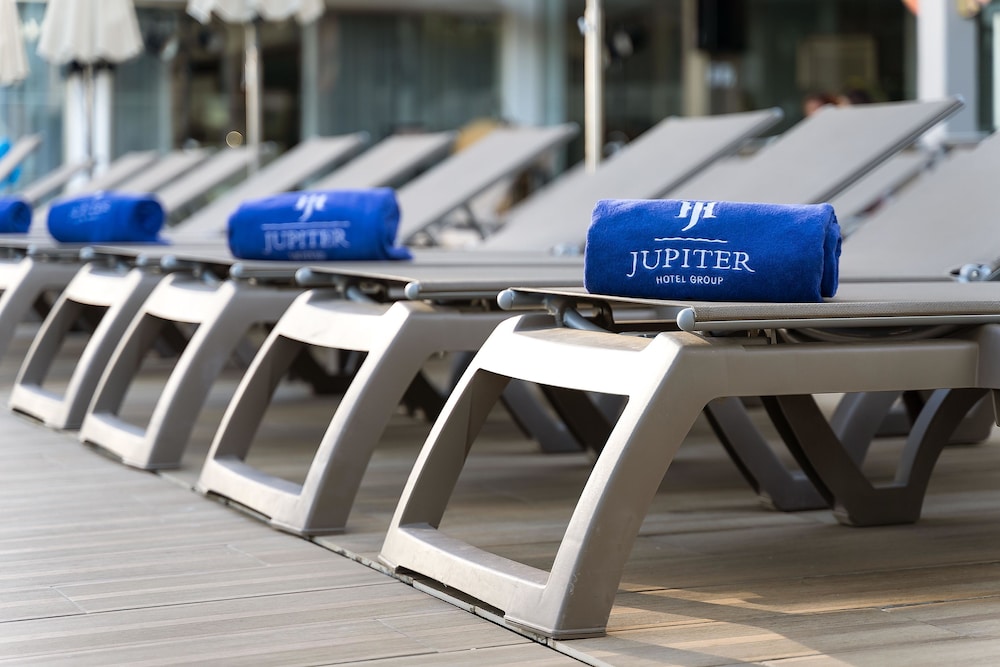 Jupiter Algarve Hotel - Beach & Spa — Swimming pool in Portimão, Faro