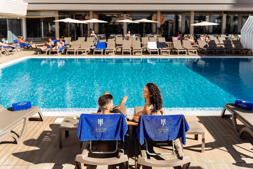 Jupiter Algarve Hotel - Beach & Spa — Swimming pool in Portimão, Faro
