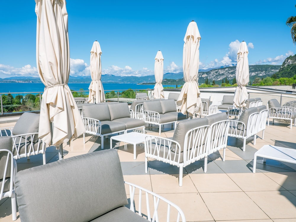 Parc Hotel Germano Suites — Restaurant & bars in Bardolino, Veneto