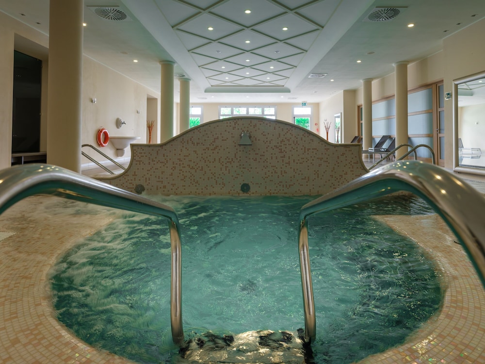 Parc Hotel Germano Suites — Spa in Bardolino, Veneto