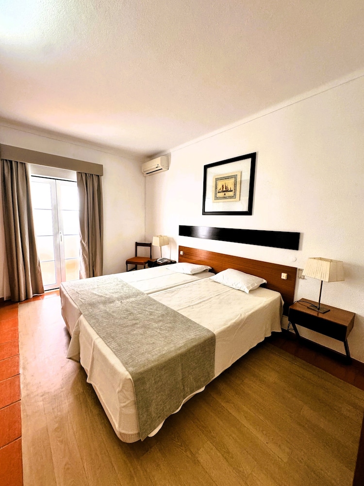 Lagosmar Hotel — Hotel rooms in Lagos, Faro