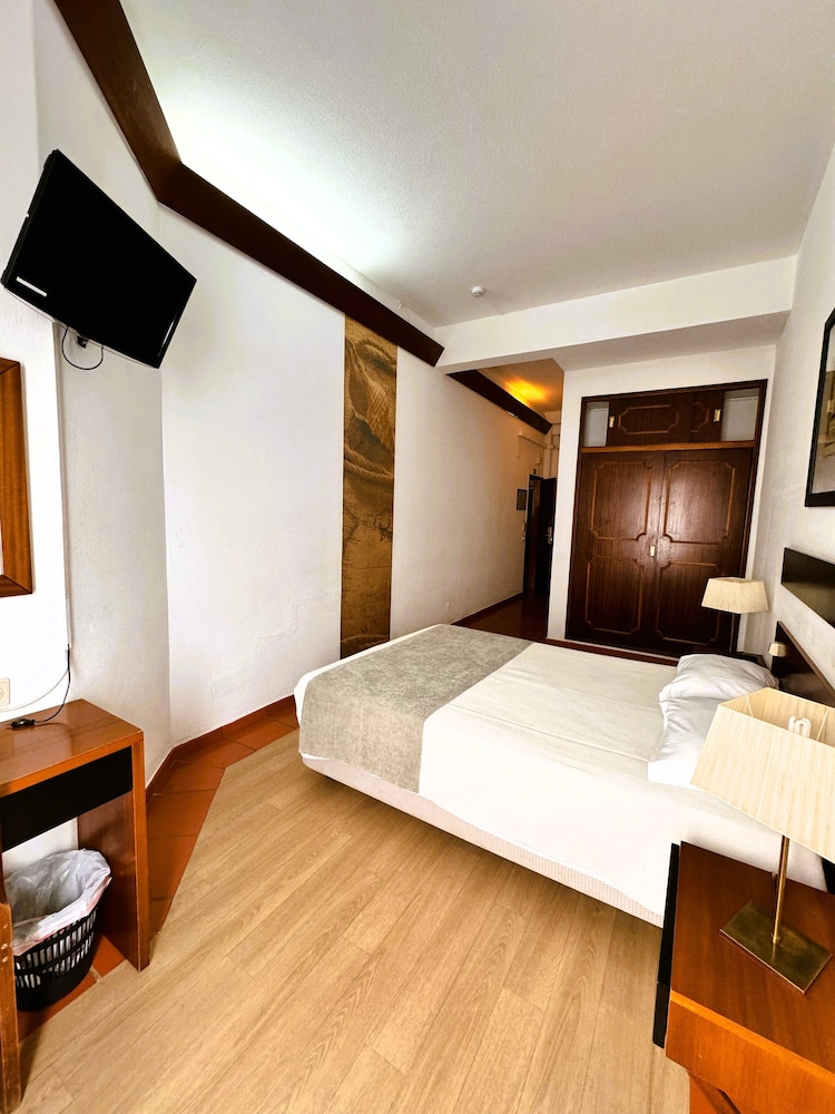 Lagosmar Hotel — Hotel rooms in Lagos, Faro