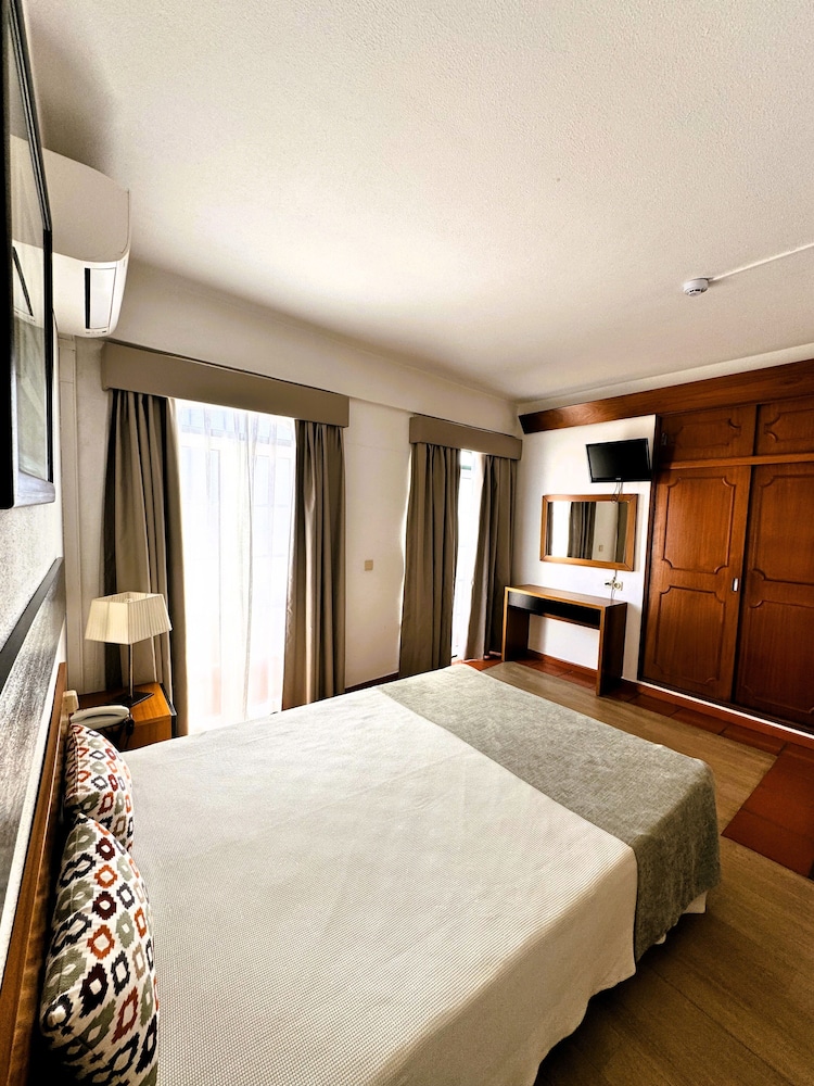 Lagosmar Hotel — Hotel rooms in Lagos, Faro