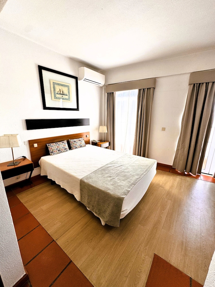 Lagosmar Hotel — Hotel rooms in Lagos, Faro