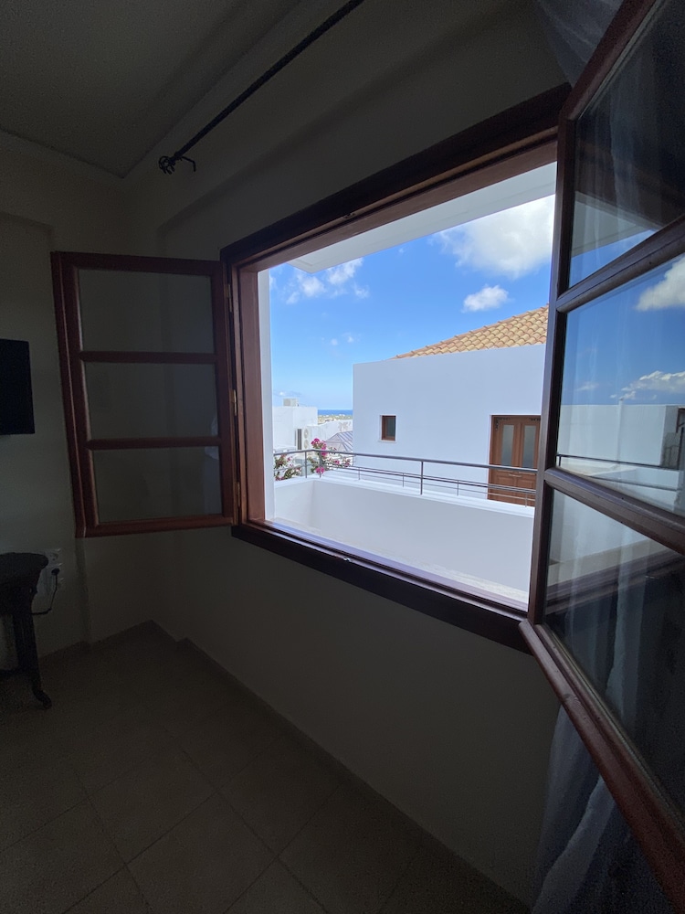 Amazones Village Suites — Hotel rooms in Hersonissos