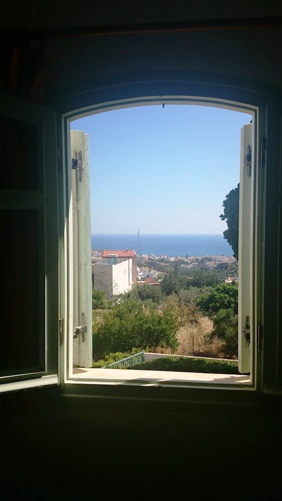 Amazones Village Suites — Hotel rooms in Hersonissos