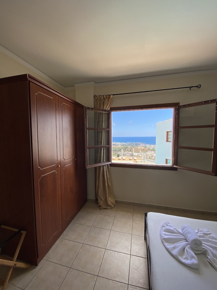 Amazones Village Suites — Hotel rooms in Hersonissos