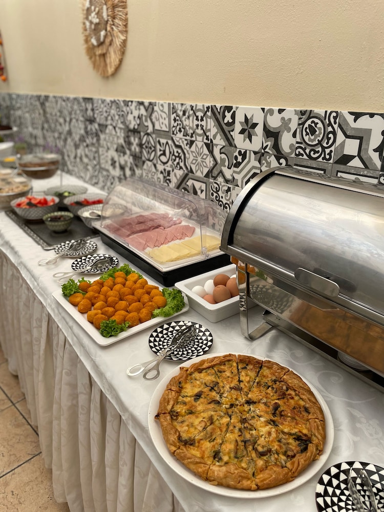 Amazones Village Suites — Restaurant & bars in Hersonissos
