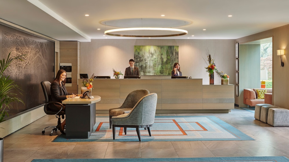 Mespil Hotel — Hotel building in Dublin, Dublin City