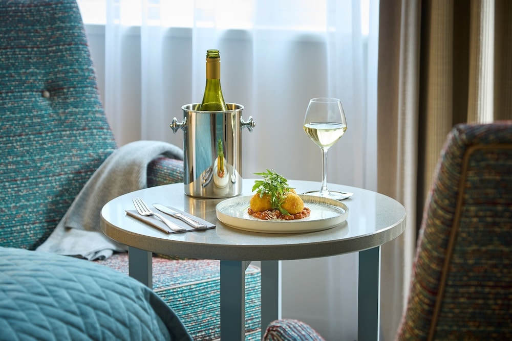 Mespil Hotel — Hotel rooms in Dublin, Dublin City