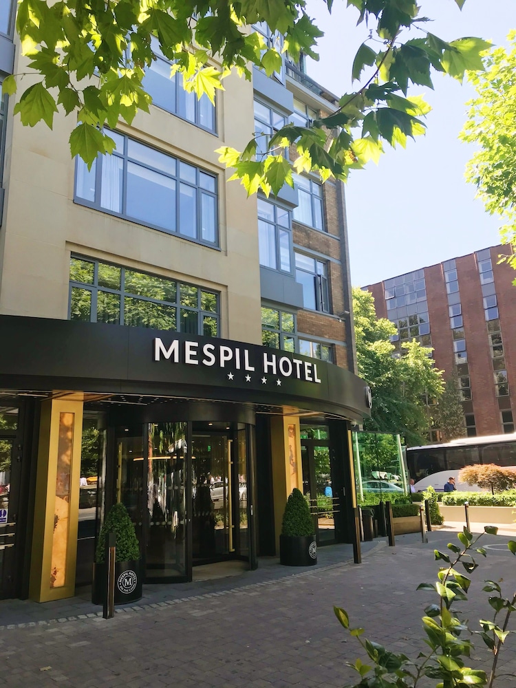 Mespil Hotel — Hotel building in Dublin, Dublin City