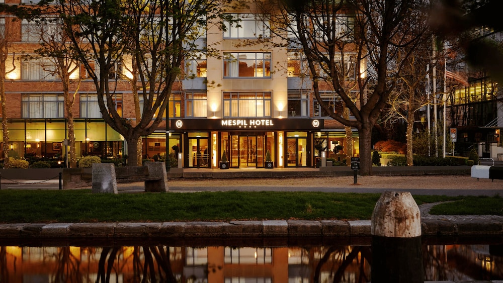 Mespil Hotel — Hotel building in Dublin, Dublin City