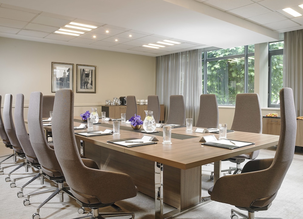 Mespil Hotel — Hotel building in Dublin, Dublin City