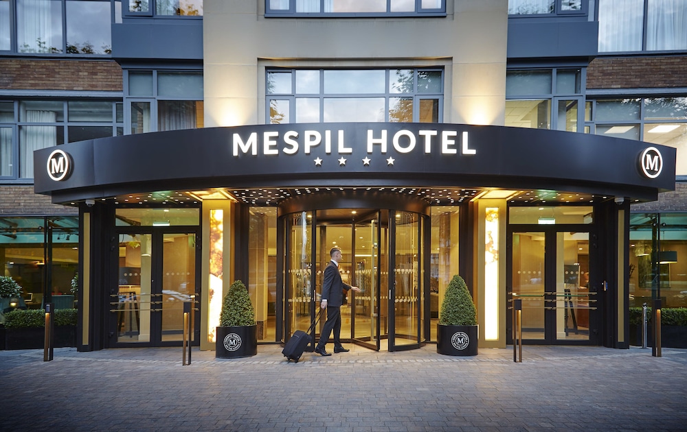Mespil Hotel — Hotel building in Dublin, Dublin City