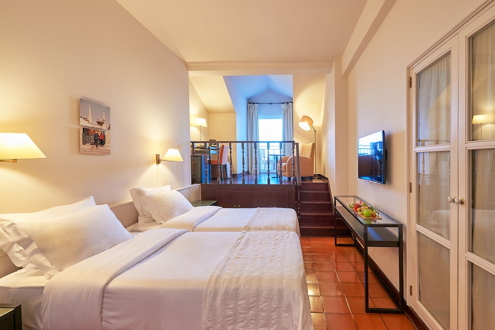 Penina Hotel & Golf Resort — Hotel rooms in Mexilhoeira Grande, Faro