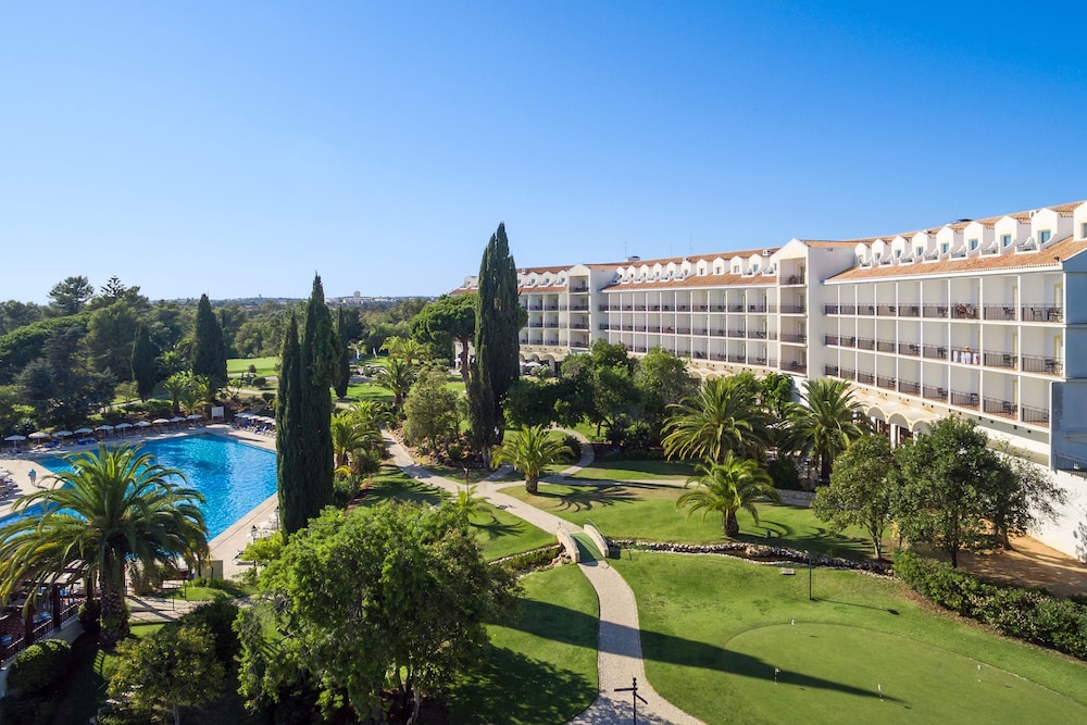Penina Hotel & Golf Resort — Hotel building in Mexilhoeira Grande, Faro