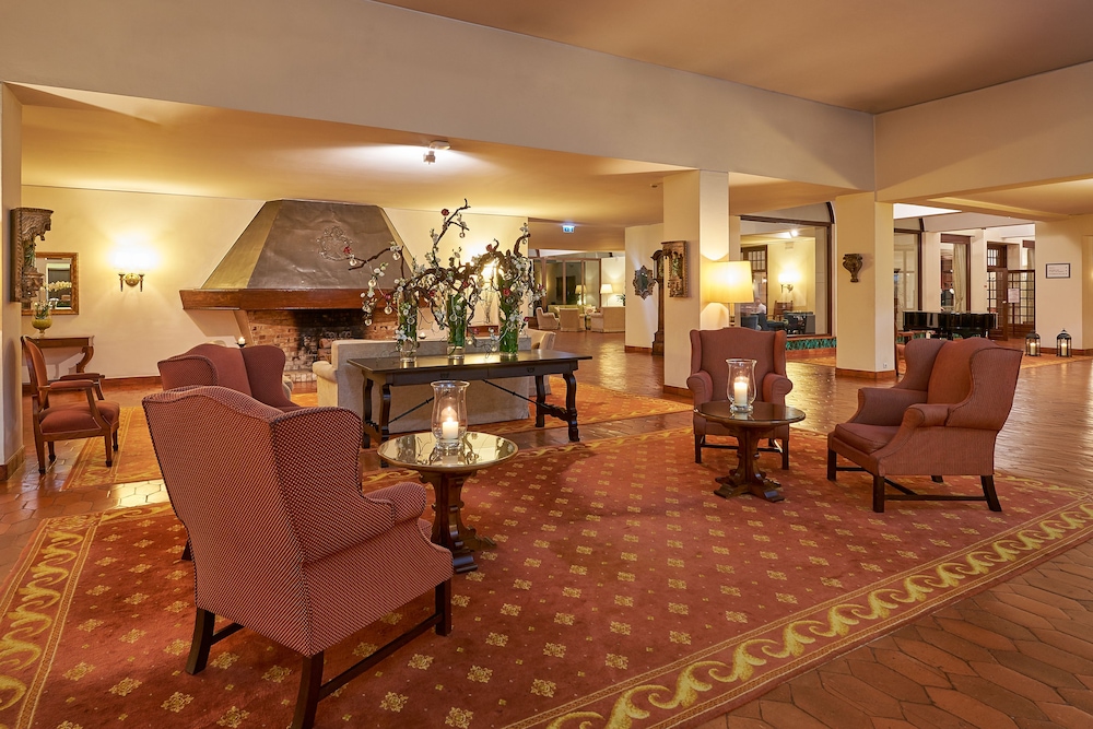 Penina Hotel & Golf Resort — Hotel building in Mexilhoeira Grande, Faro