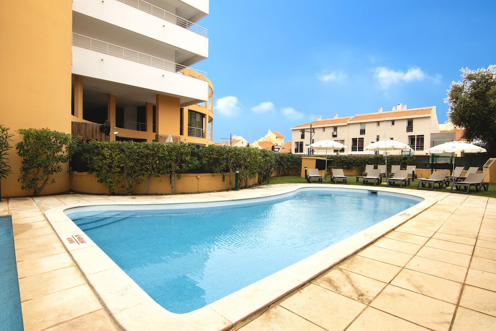 The Navigator - Olympus — Swimming pool in Vilamoura, Faro
