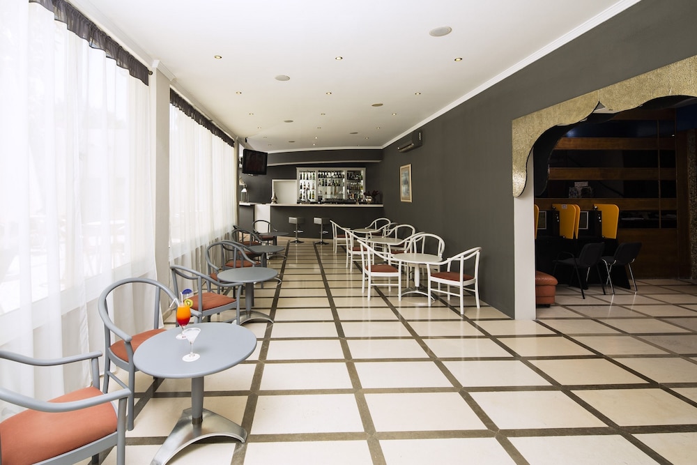 The Navigator - Olympus — Restaurant & bars in Vilamoura, Faro