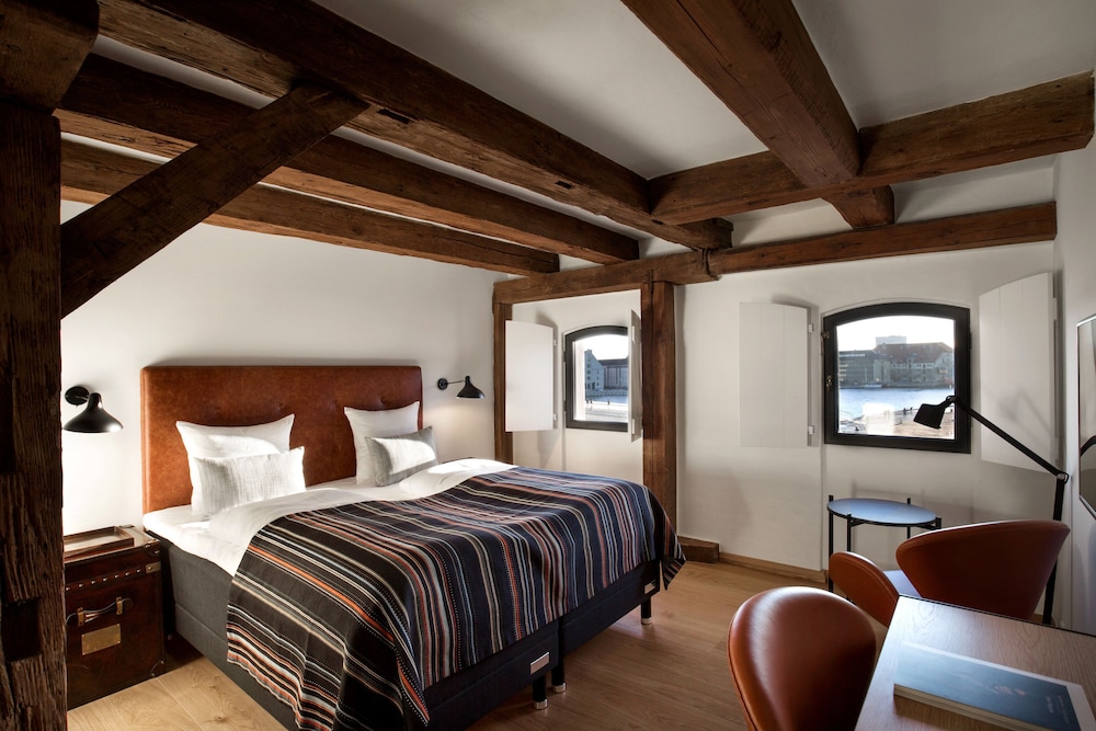 71 Nyhavn Hotel — Hotel rooms in Copenhagen, Hovedstaden