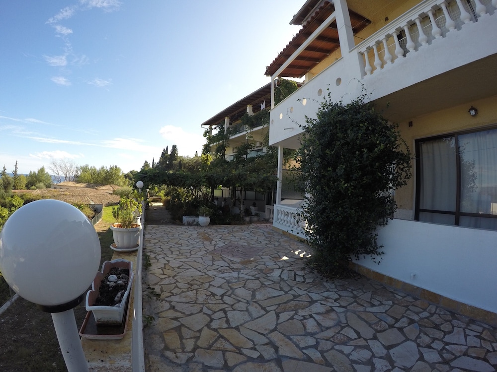 Andromaches Holiday Apartments — Hotel building in Benitses, Ionian Islands