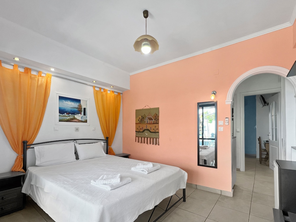 Andromaches Holiday Apartments — Hotel rooms in Benitses, Ionian Islands