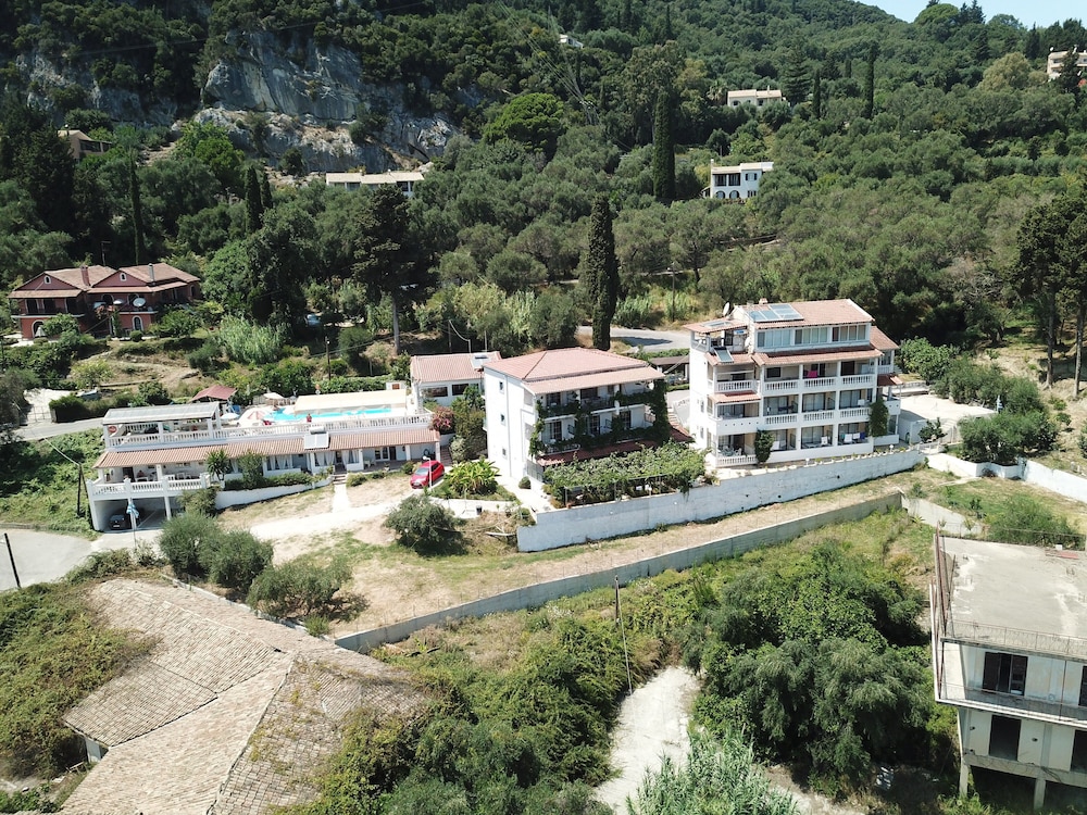 Andromaches Holiday Apartments — Hotel building in Benitses, Ionian Islands