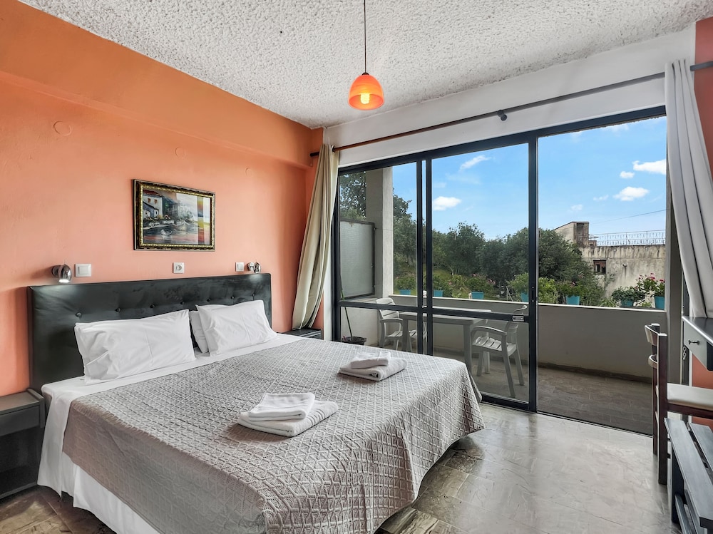 Andromaches Holiday Apartments — Hotel rooms in Benitses, Ionian Islands